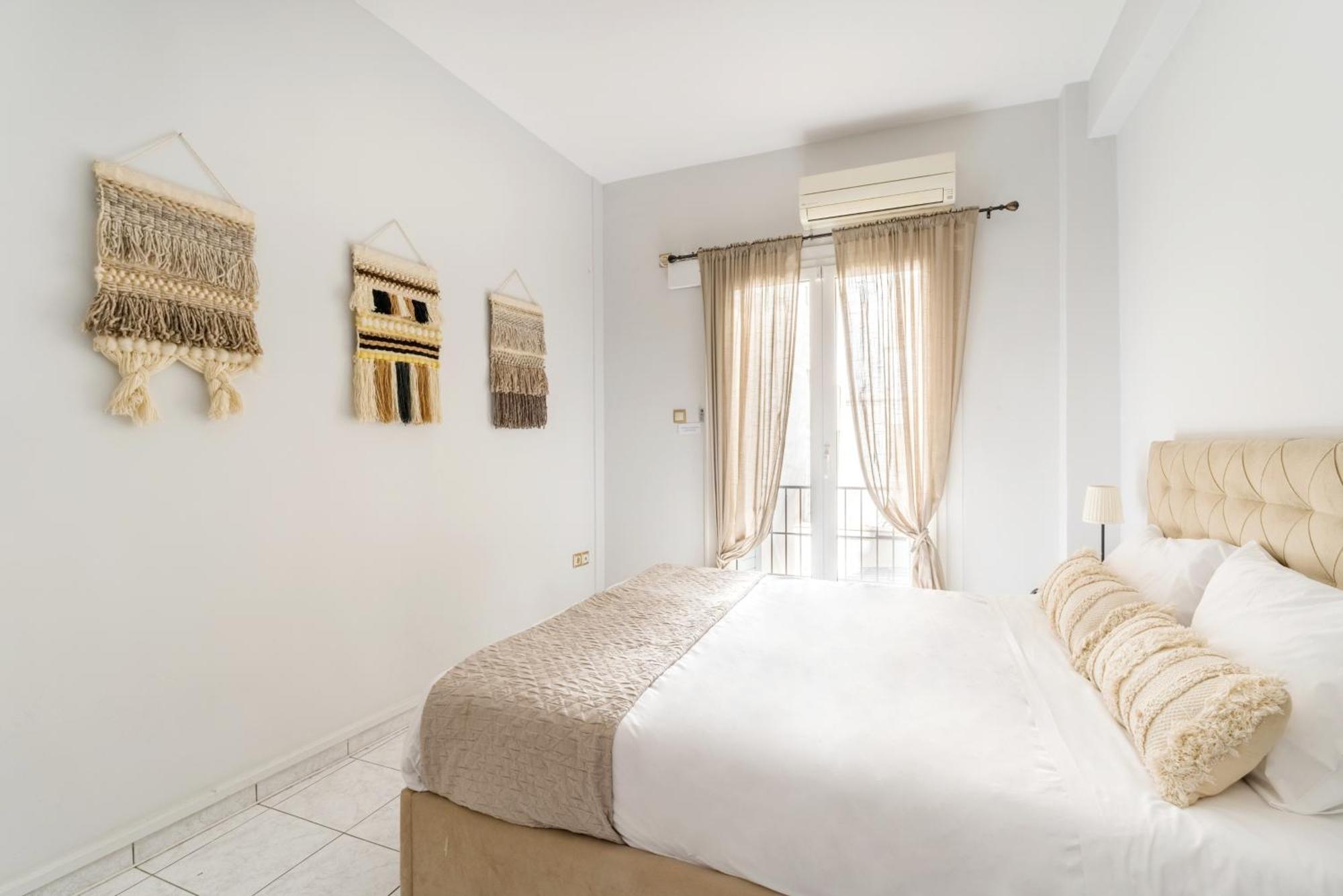 Acropolis Boho Bliss Apartment เอเธนส์ ภายนอก รูปภาพ