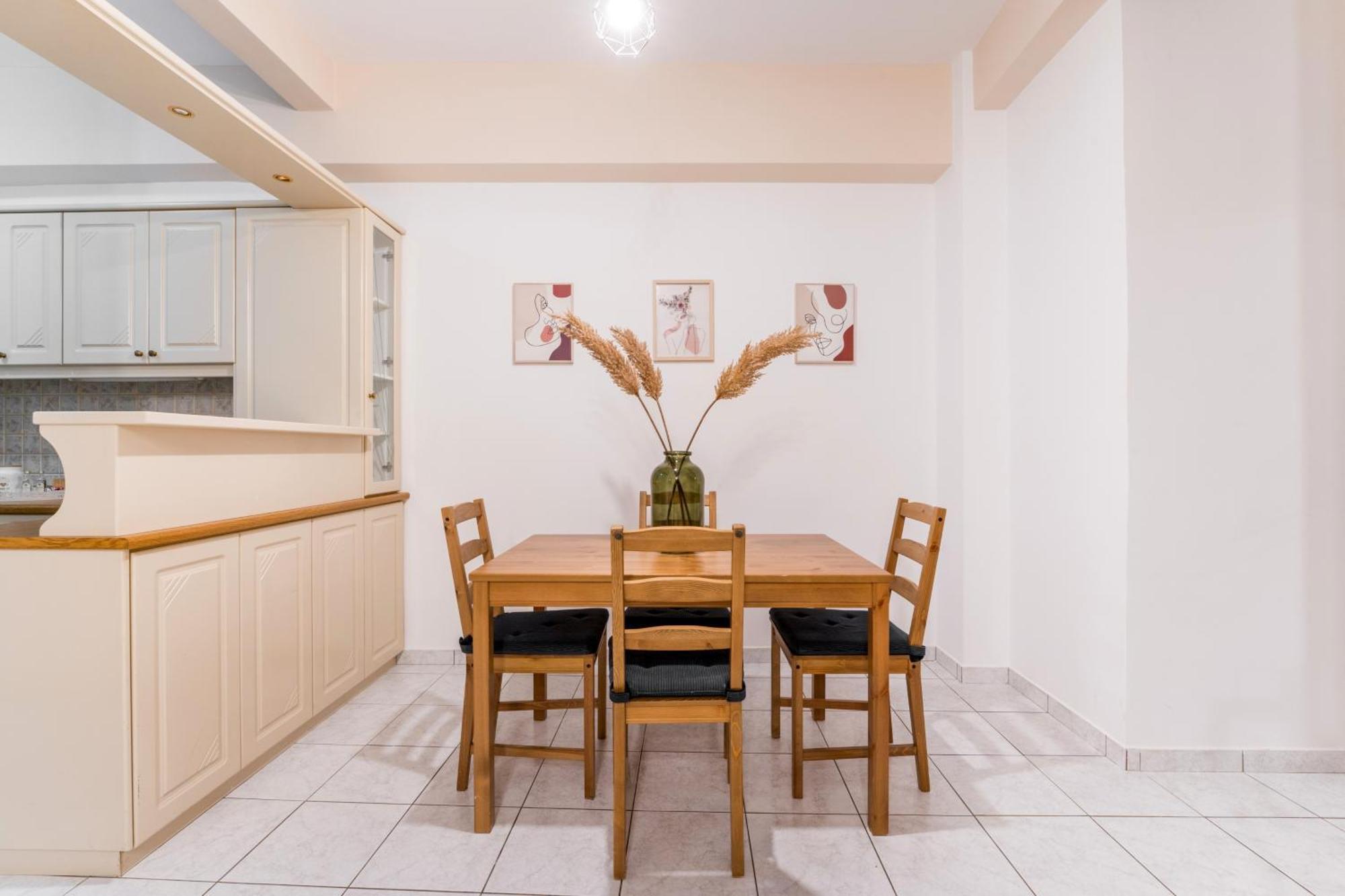 Acropolis Boho Bliss Apartment เอเธนส์ ภายนอก รูปภาพ